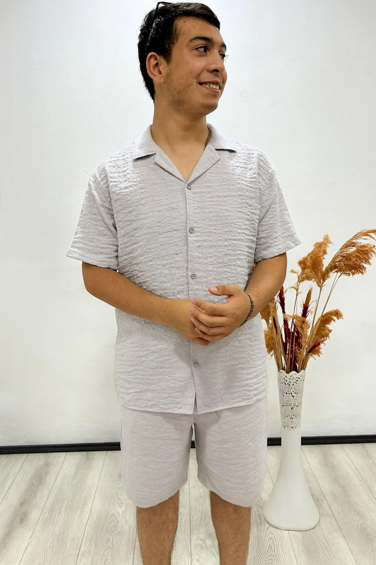 Erkek Düz Desenli Kumaş Şort - Taş