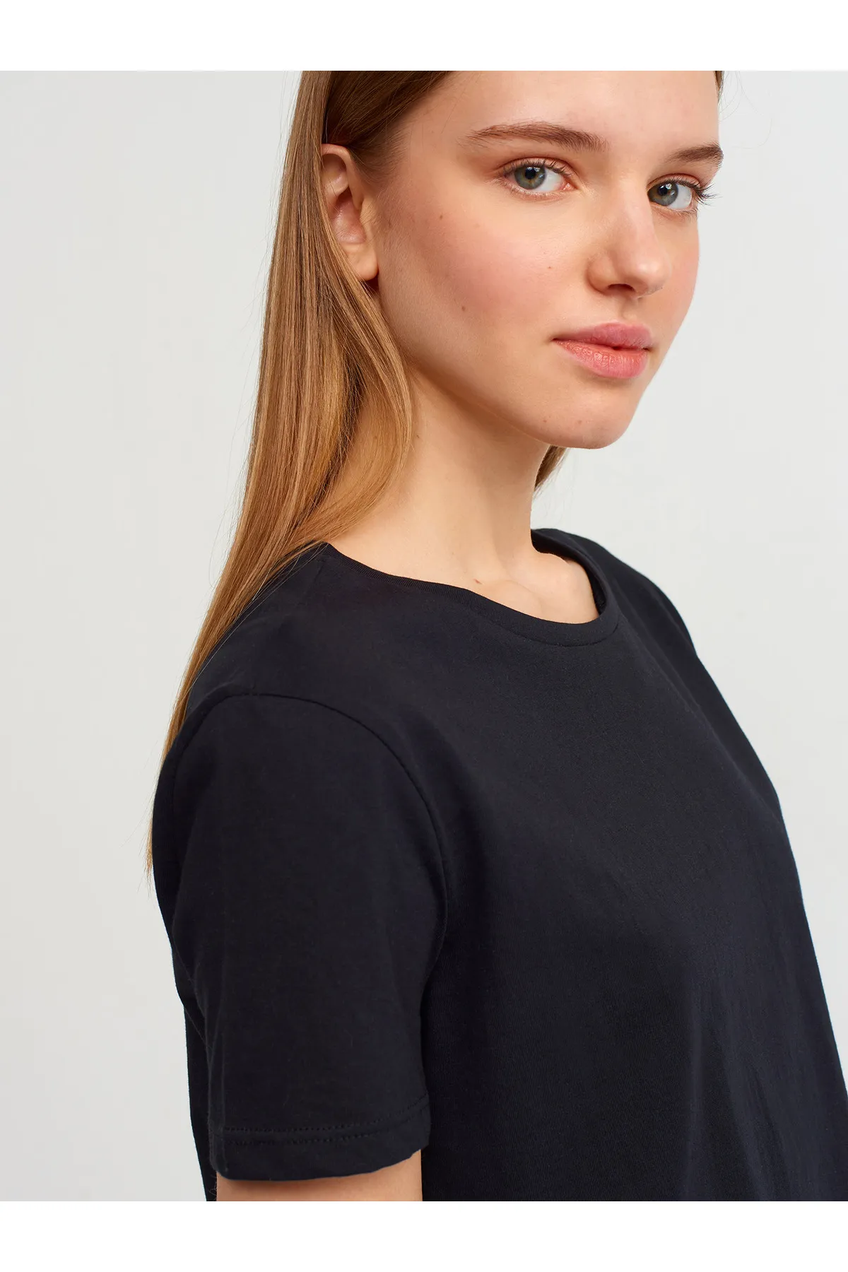 Bisiklet Yaka Basic T-Shirt-Siyah