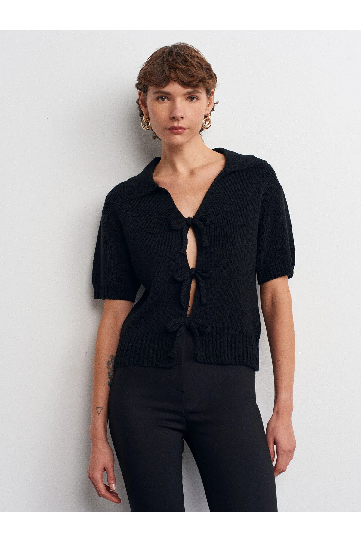 Polo Yaka Fiyonklu Triko Kazak-Siyah